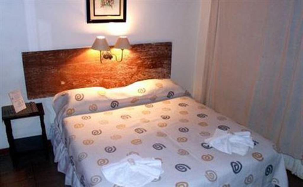 Bed and Breakfast Folks Iguazu - Casa De Huespedes Puerto Iguazú Exterior foto