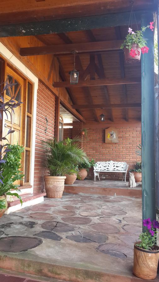 Bed and Breakfast Folks Iguazu - Casa De Huespedes Puerto Iguazú Exterior foto